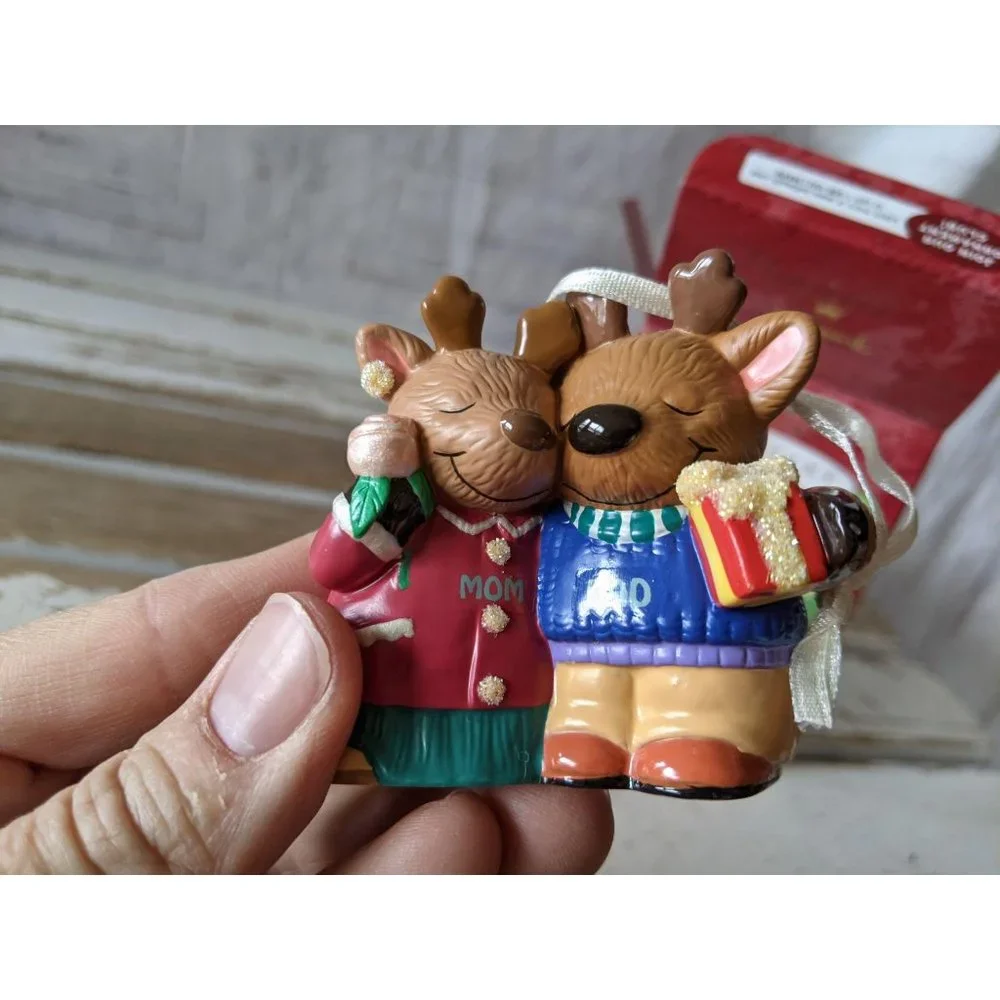 Hallmark Mom and Dad Reindeer 2000 Christmas holid‎
